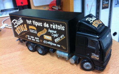 CAMION MINIATURA BLACK RETOLS